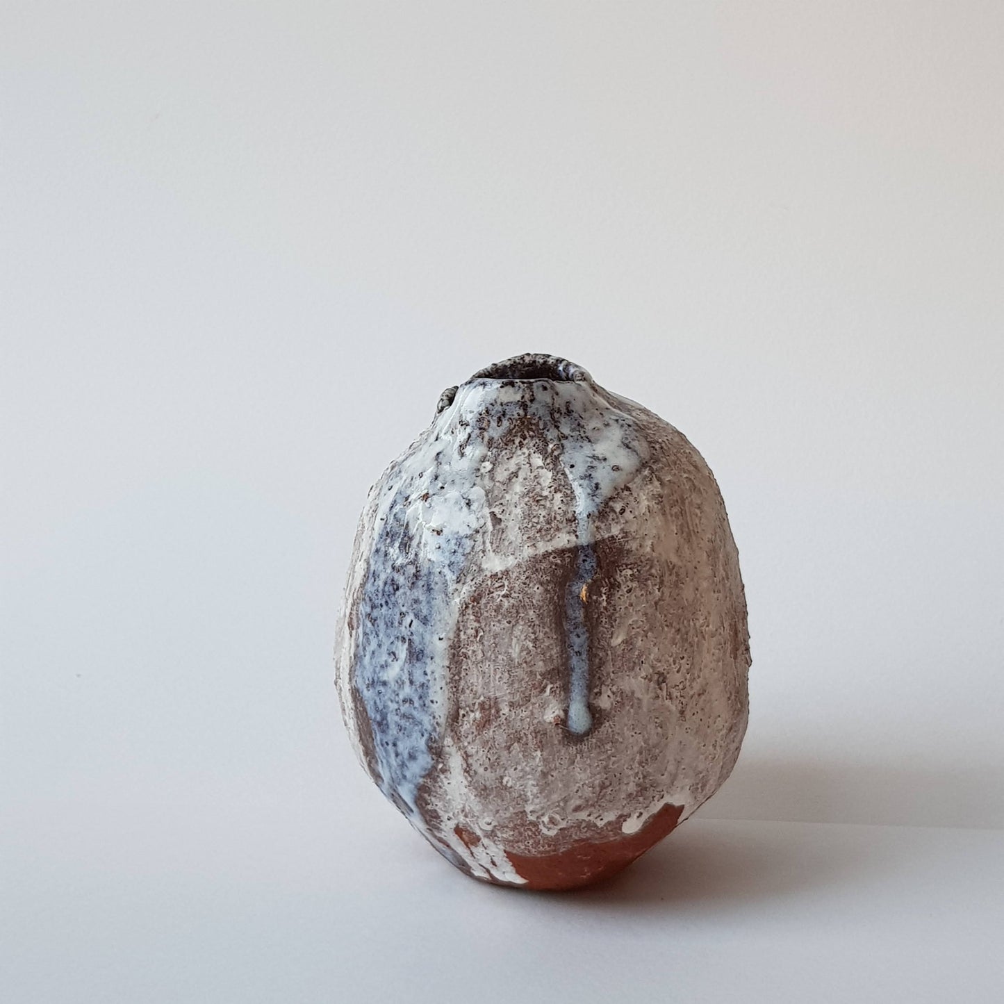 PINCHED BUD VASE